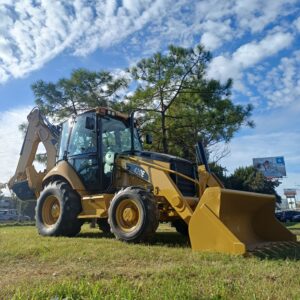 Retroexcavadora Caterpillar 420E 4x4