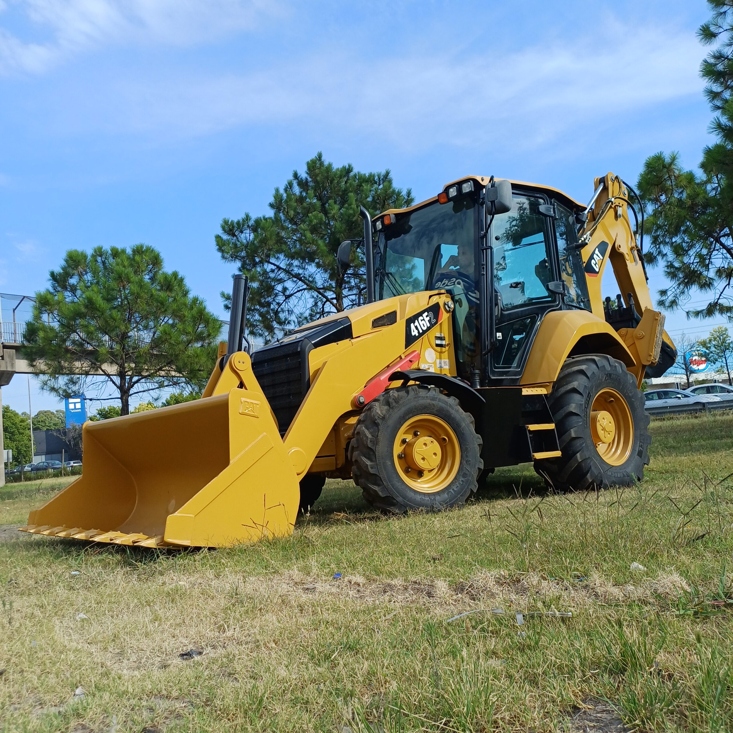 Retroexcavadora Caterpillar 416F2 4X4