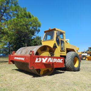 Rodillo Dynapac CA 25 (Liso) con Cabina